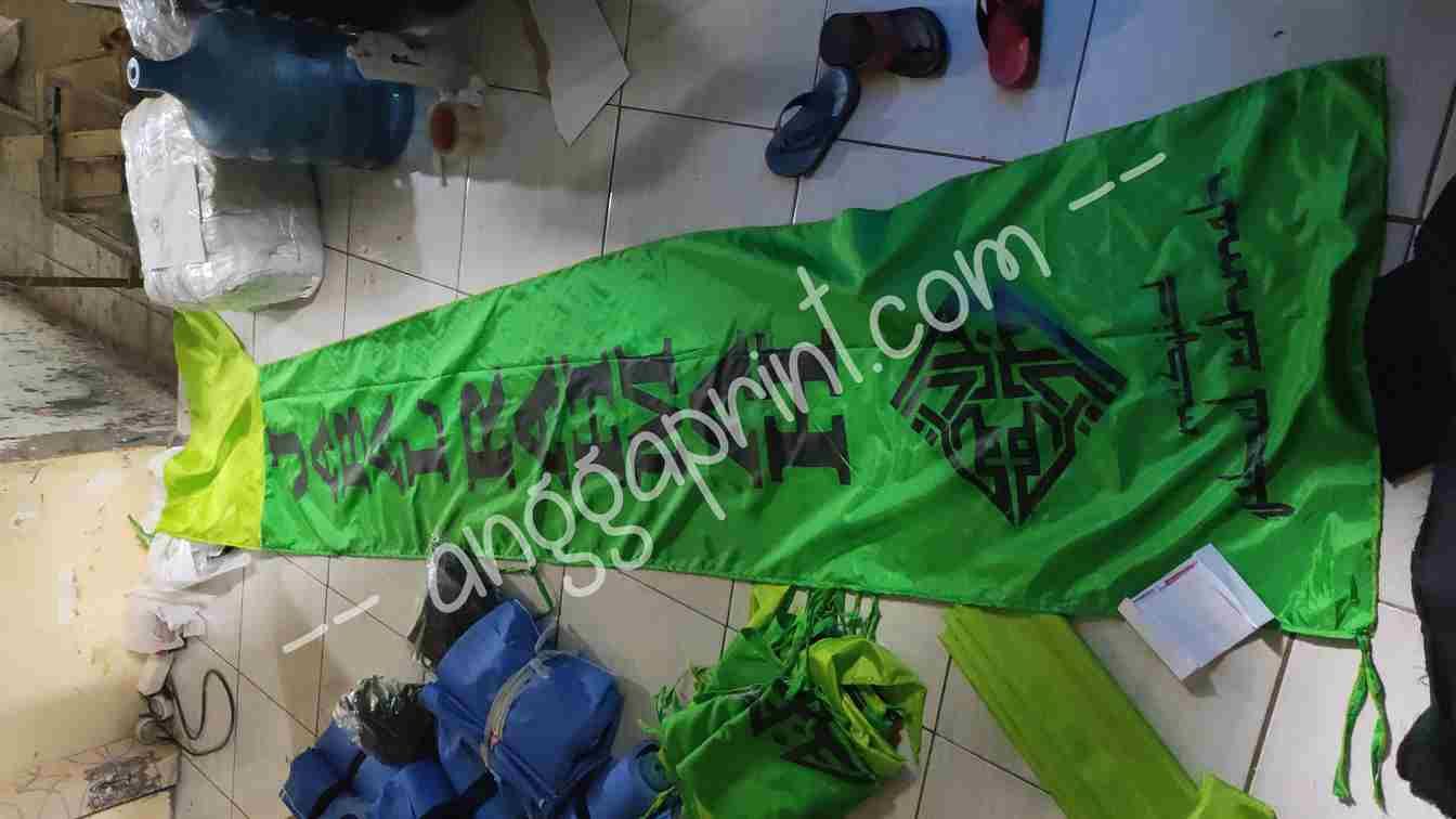 Jasa Sablon Umbul-Umbul Custom: Warna Tajam, Tahan Cuaca, Harga Grosir (3)