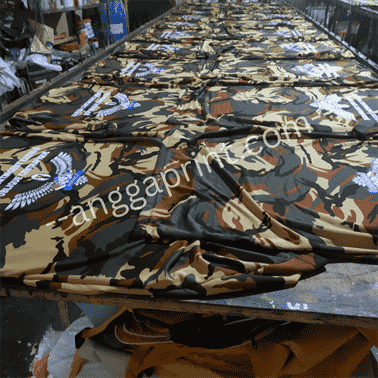 Sablon Kaos Tentara Custom: Tema Militer, Bahan Adem, Hasil Presisi (3)