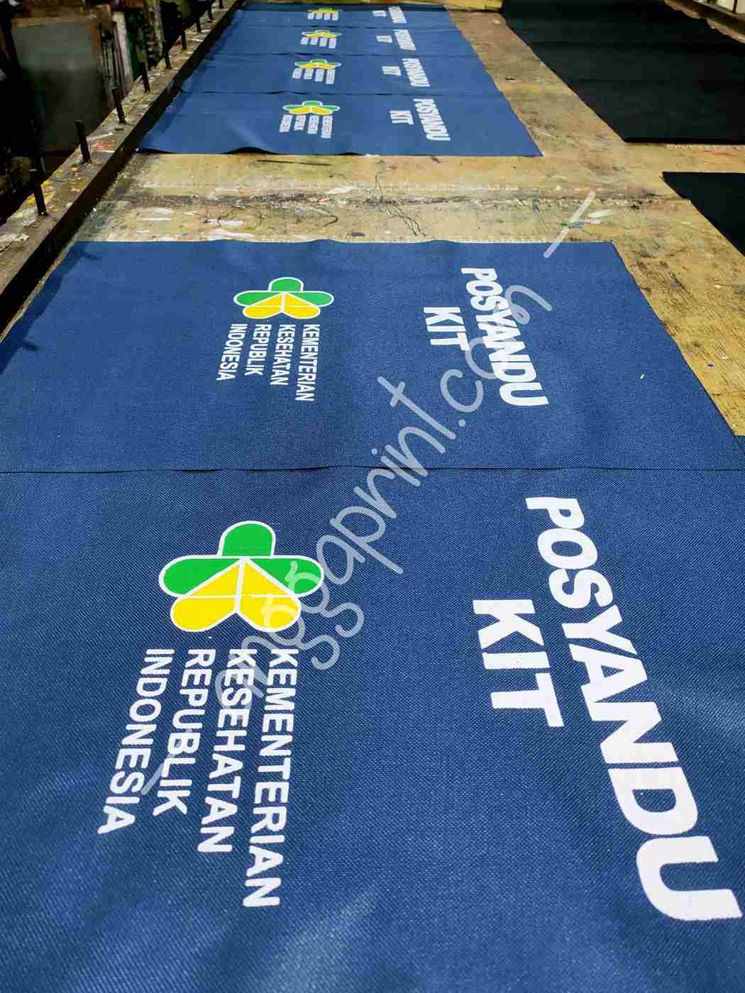 Custom Medical Bag Printing: Disinfectant-Resistant, Clear Identity, for Healthcare & Emergency Teams (4)