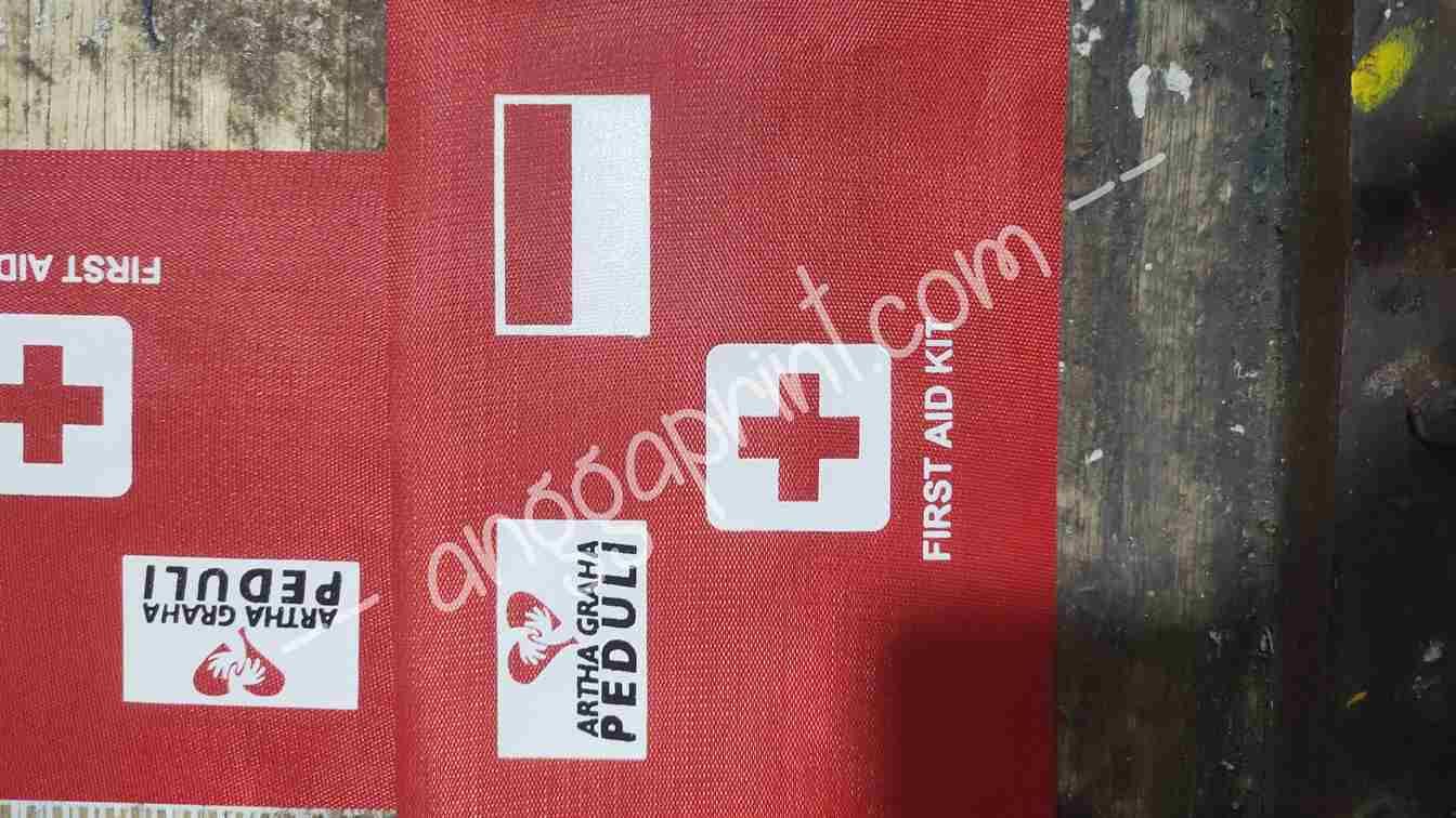 Custom Medical Bag Printing: Disinfectant-Resistant, Clear Identity, for Healthcare & Emergency Teams (5)