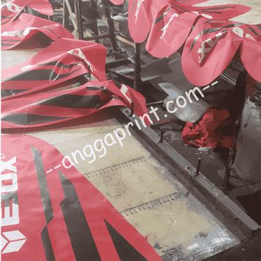 Jasa Sablon Sarung Raket Custom: Badminton, Tenis & Squash (3)
