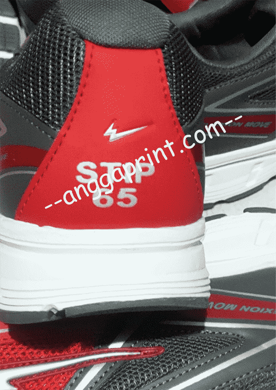 Sablon Sepatu Custom untuk Desain Personal, Wedding, & Merchandise Eksklusif