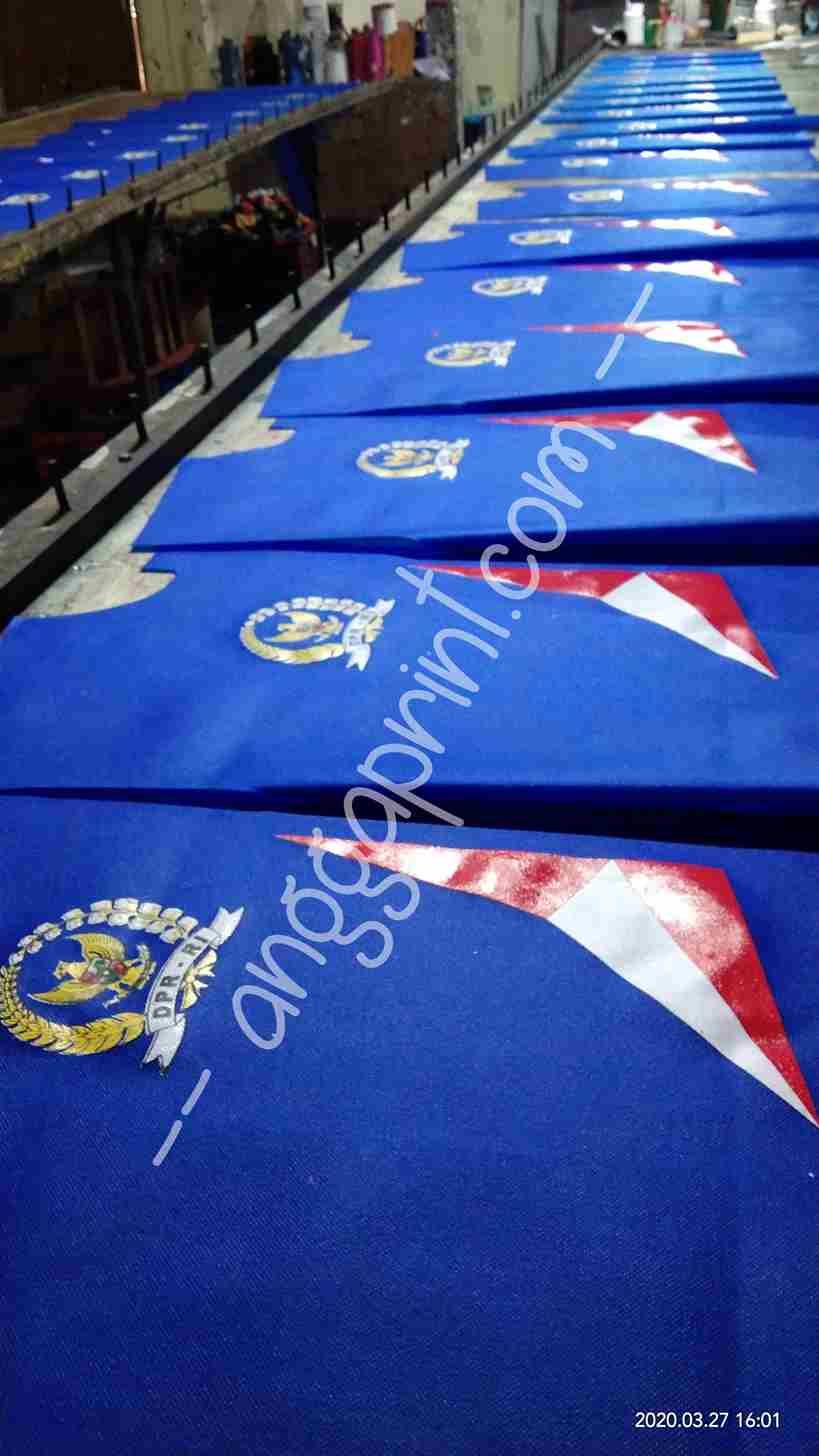 Sablon Kaos Partai Custom: Bahan Nyaman, Warna Presisi