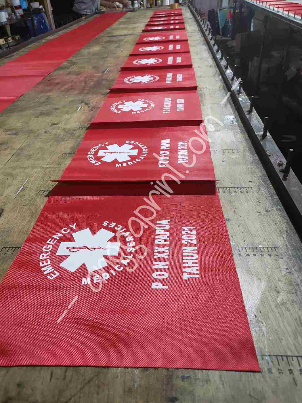 Sablon Tas Medis Perlengkapan Medis Berkualitas Tinggi Layak Disertai Dengan Tas Medis Berkualitas Tinggi. Percayakan Pada Kami Untuk Mencetak Logo Atau Desain Khusus Anda Pada Tas Medis Yang Kokoh...